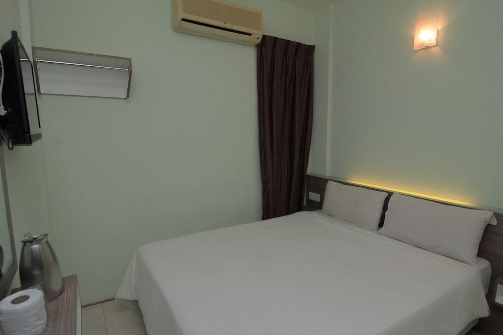 Qish Hotel Malakka Dış mekan fotoğraf