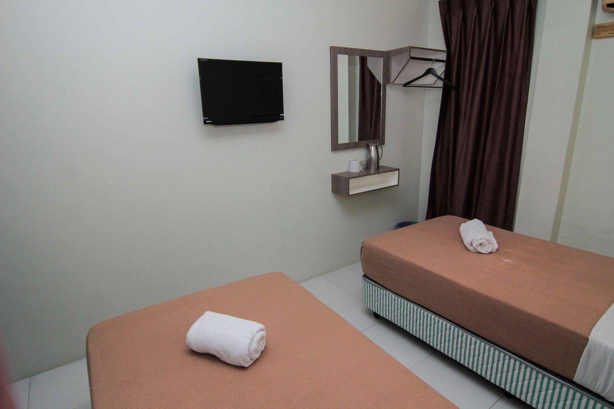 Qish Hotel Malakka Dış mekan fotoğraf