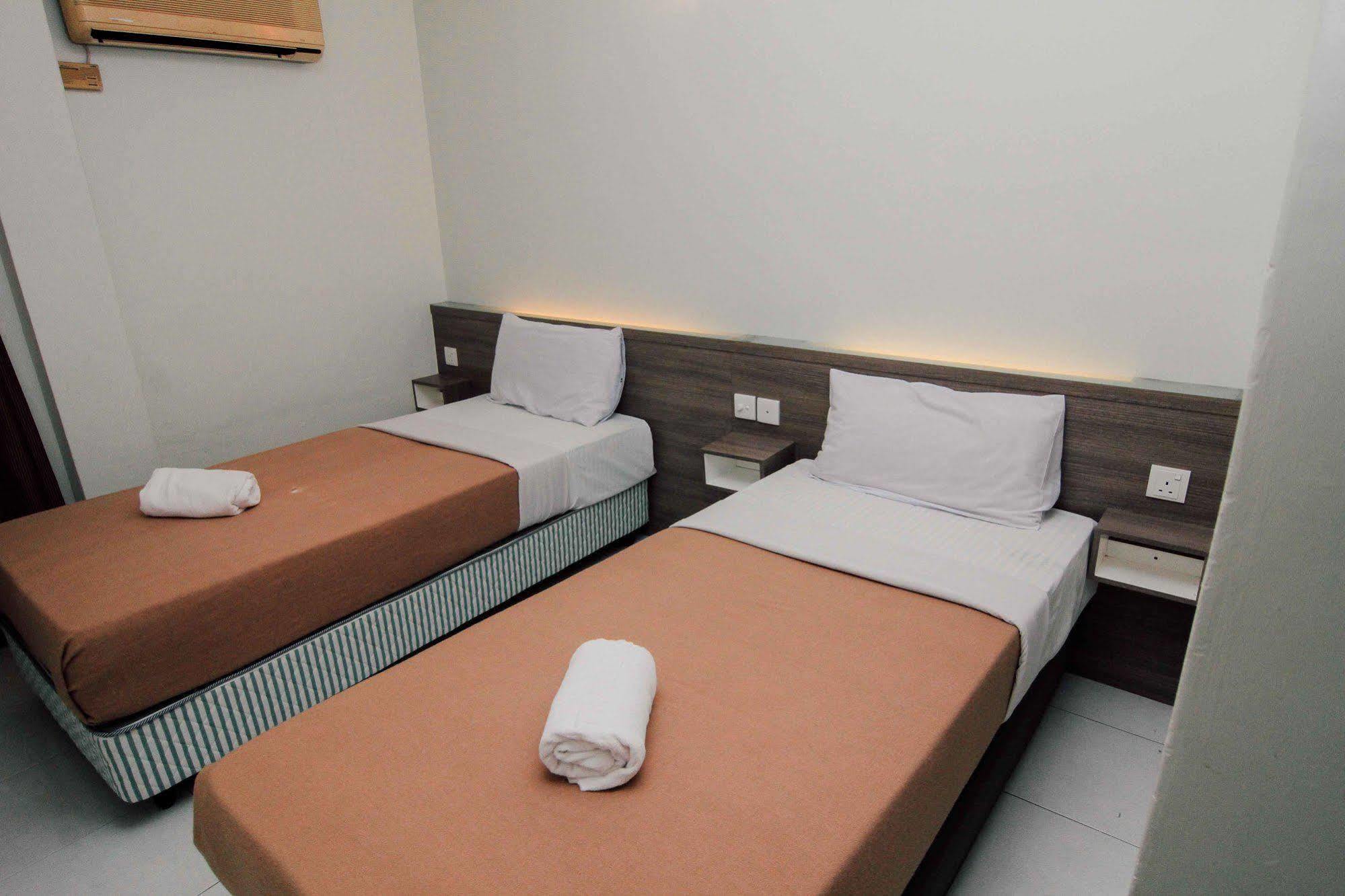 Qish Hotel Malakka Dış mekan fotoğraf